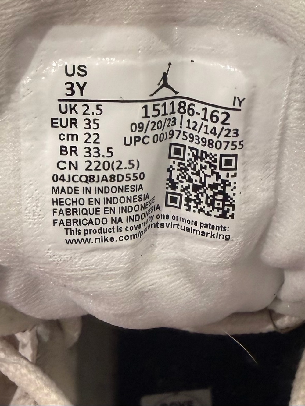 Nike Kids White and Black High-Top Athletic Shoes - Picture 4 of 4
